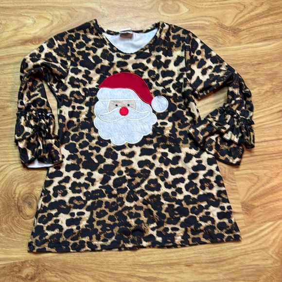 Girls Leopard  Santa Top Size 6 - Picture 1 of 3